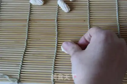 Make Cat noodles step 10
