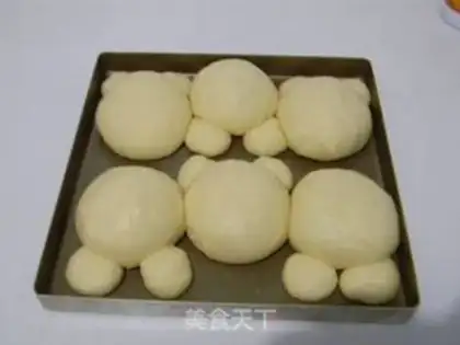 Make Coconut milk, yellow-faced bear bread step 12