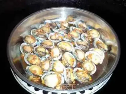Make Garlic abalone step 1