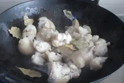 Make Hot pig hoof step 4