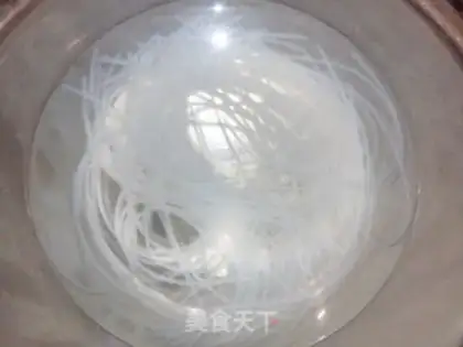 Make Bean sprouts step 0
