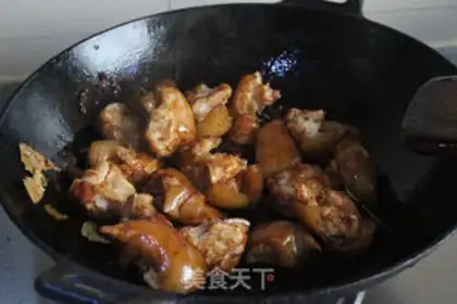 Make Hot pig hoof step 5