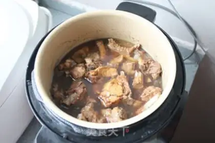 Make Hot pig hoof step 7