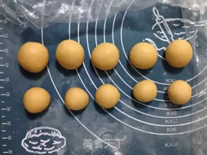 Make Golden pumpkin nest step 5