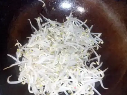 Make Bean sprouts step 4