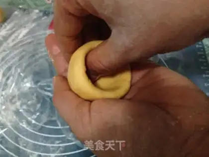 Make Golden pumpkin nest step 7