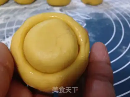 Make Golden pumpkin nest step 8