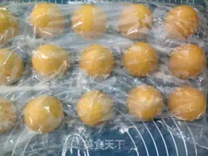 Make Golden pumpkin nest step 9