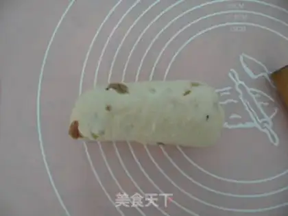 Make Chinese raisin toast step 8