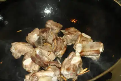 Make Quick chop gravy step 4