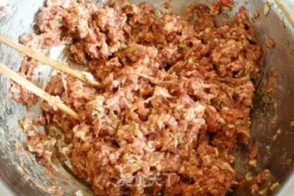 Make Roach pork clams and dumplings step 2