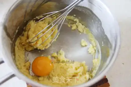 Make A lamb cake step 4
