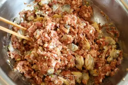 Make Roach pork clams and dumplings step 4