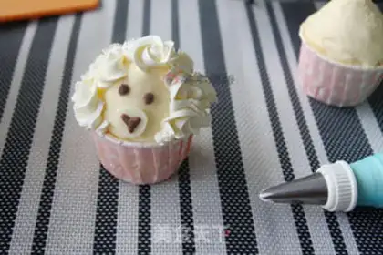 Make A lamb cake step 20