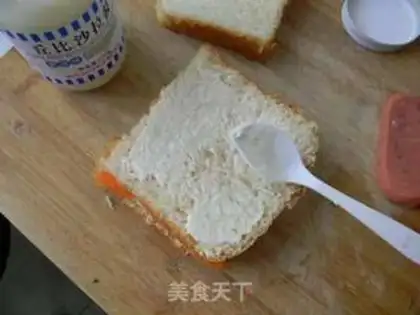 Make Nutritional breakfast, egg bun toast step 6