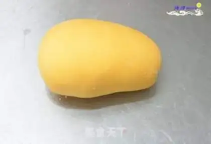 Make Pumpkin buns step 1