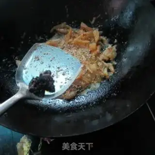 Make Nasty dry fish step 7