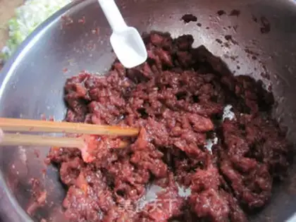 Make Beef buns onions step 1