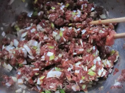 Make Beef buns onions step 3