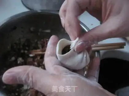 Make Beef buns onions step 7