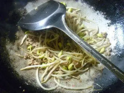 Make Onion fragrance sprouts step 7