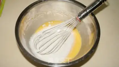Make Fruit cream cake step 2