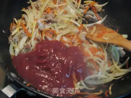 Make The sauce, the noodles step 13