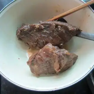 Make Garlic beef chips step 1