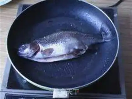 Make Apricot gold trout soup step 5
