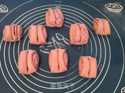 Make Chip rolls step 7