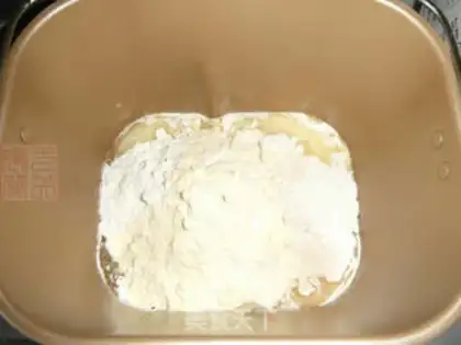 Make Burn the salad and bread step 0