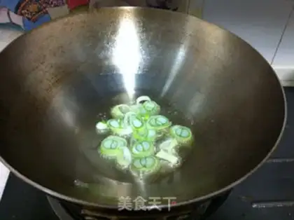 Make The green bean sprouts step 2