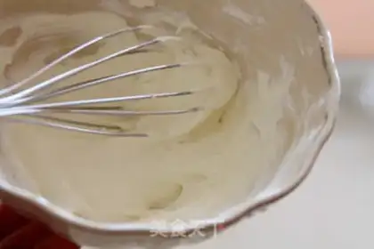 Make Strawberry cheese glasses step 2