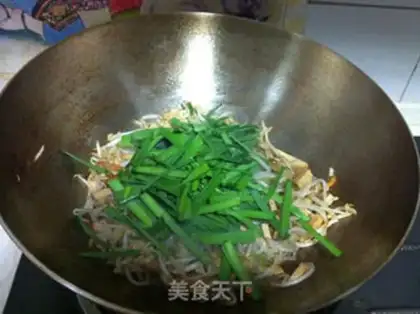 Make The green bean sprouts step 6