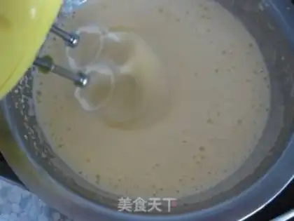 Make A sponge cake step 4
