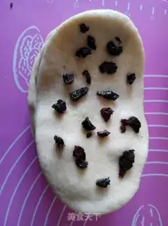 Make A thousand layers of coconut and gallon toast step 8