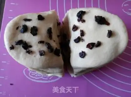 Make A thousand layers of coconut and gallon toast step 9