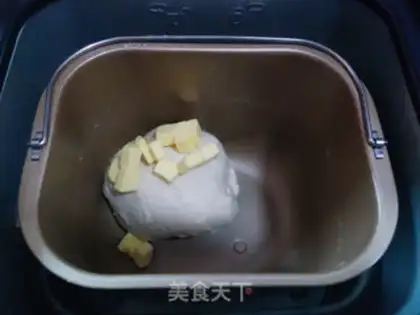 Make Rose bread step 3