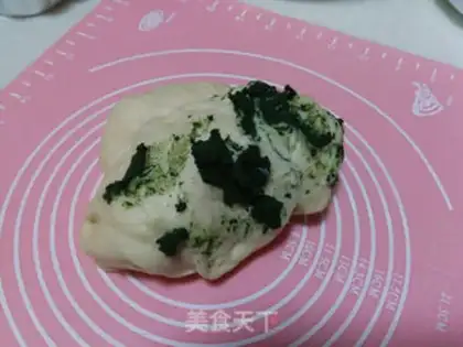 Make Rose bread step 8