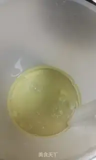Make Pineapple sauce twirl cake step 1