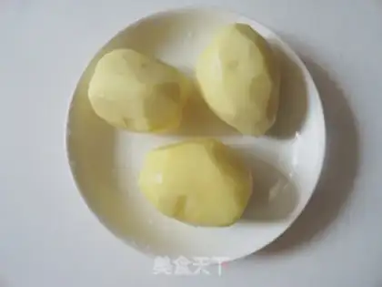 Make Spicy potatoes step 1