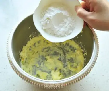 Make Sweet bear cake step 8
