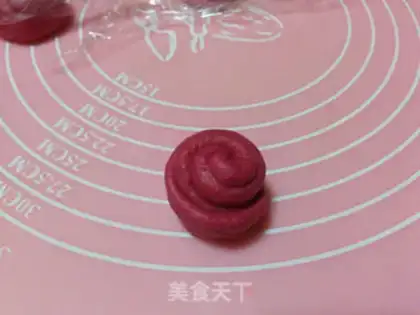 Make Rose bread step 22