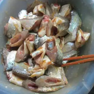 Make The bean garlic fish step 0