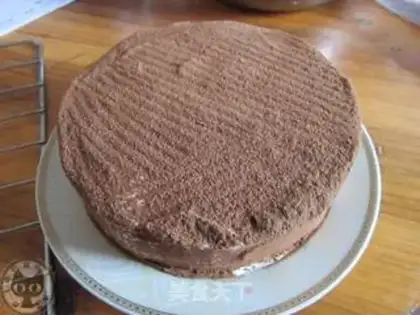 Make Chocolate decorated cake step 6