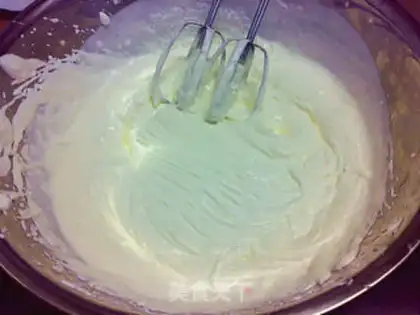Make Cranberry green cheesecake step 6