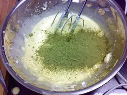 Make Cranberry green cheesecake step 8