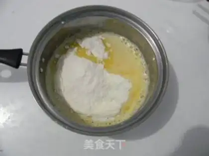 Make Coconut milk, yellow-faced bear bread step 0