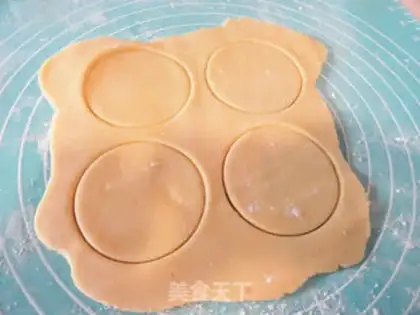 Make Face cookies step 6