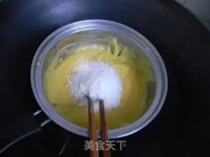 Make Coconut milk, yellow-faced bear bread step 2